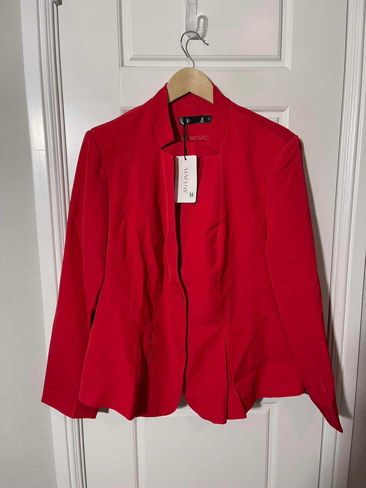 YUNCLOS Women’s Dress Suit Size XL Red 2 Pieces