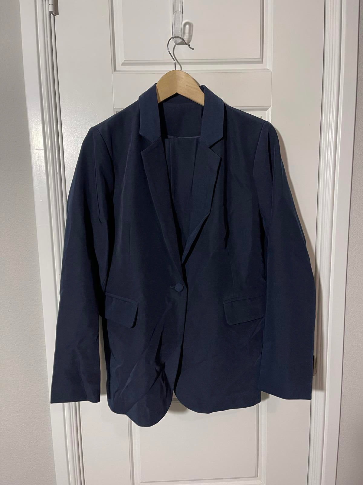 Women’s Dress Suit Size Navy Blue 2 Pieces Size L